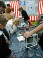 Picture from the Danish Physics Show